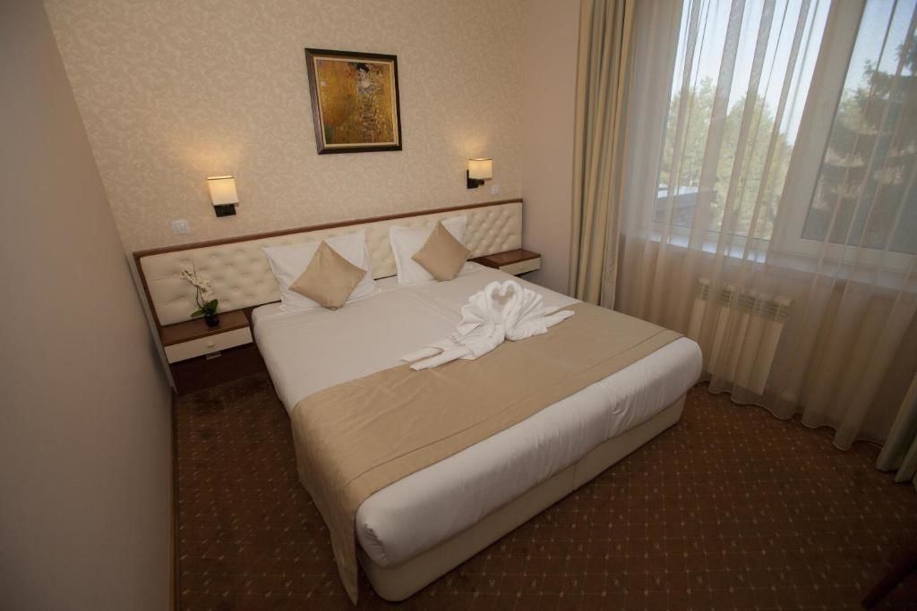 Отель Family Hotel Saint George София-54